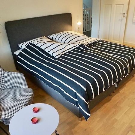 Privatzimmer Schoenfelder Appartement Düsseldorf Buitenkant foto