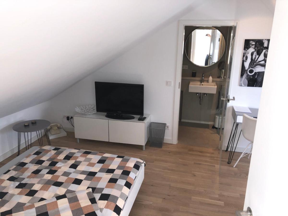 Privatzimmer Schoenfelder Appartement Düsseldorf Buitenkant foto