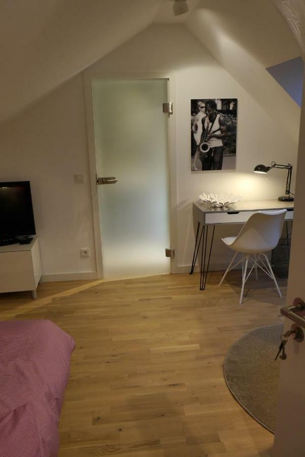 Privatzimmer Schoenfelder Appartement Düsseldorf Buitenkant foto